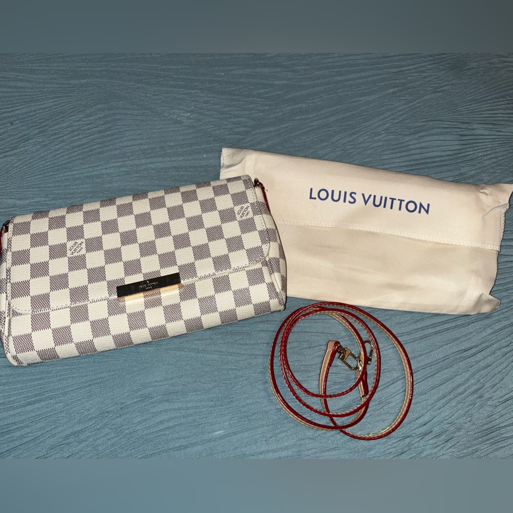 Like LV Checkered Wallet with Red Strap